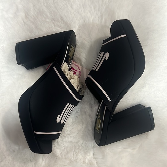 Juicy Couture Black White Girly Open Toe Heeled Sandal - Picture 8 of 12